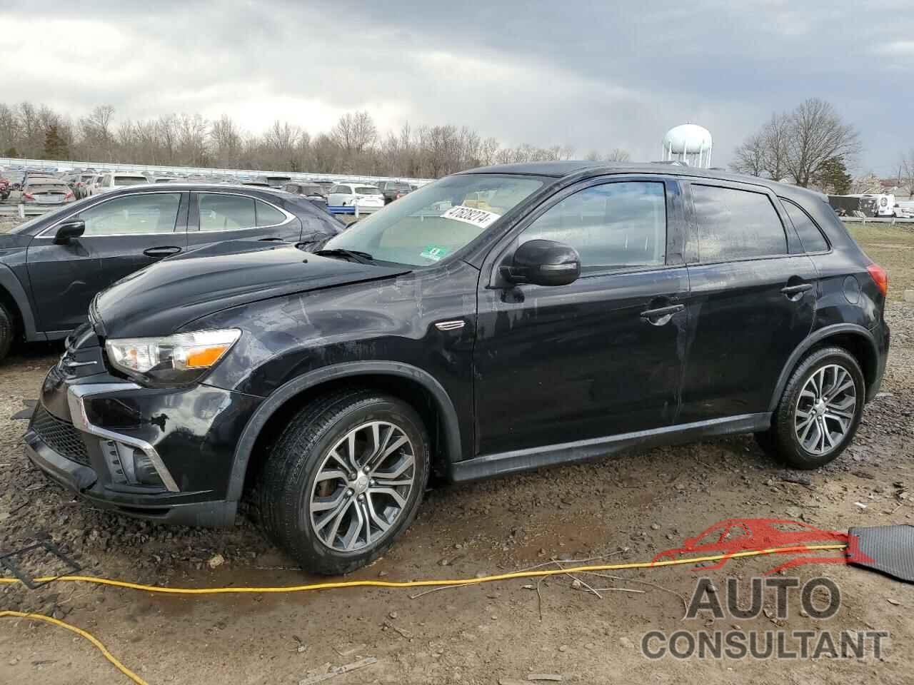 MITSUBISHI OUTLANDER 2018 - JA4AR3AU6JU011716