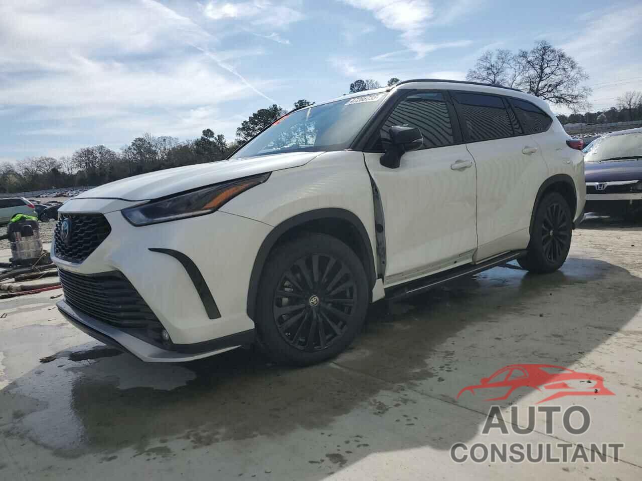 TOYOTA HIGHLANDER 2023 - 5TDKDRAH6PS024140