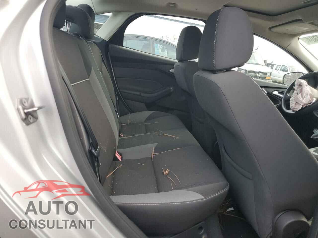 FORD FOCUS 2013 - 1FADP3F26DL196625