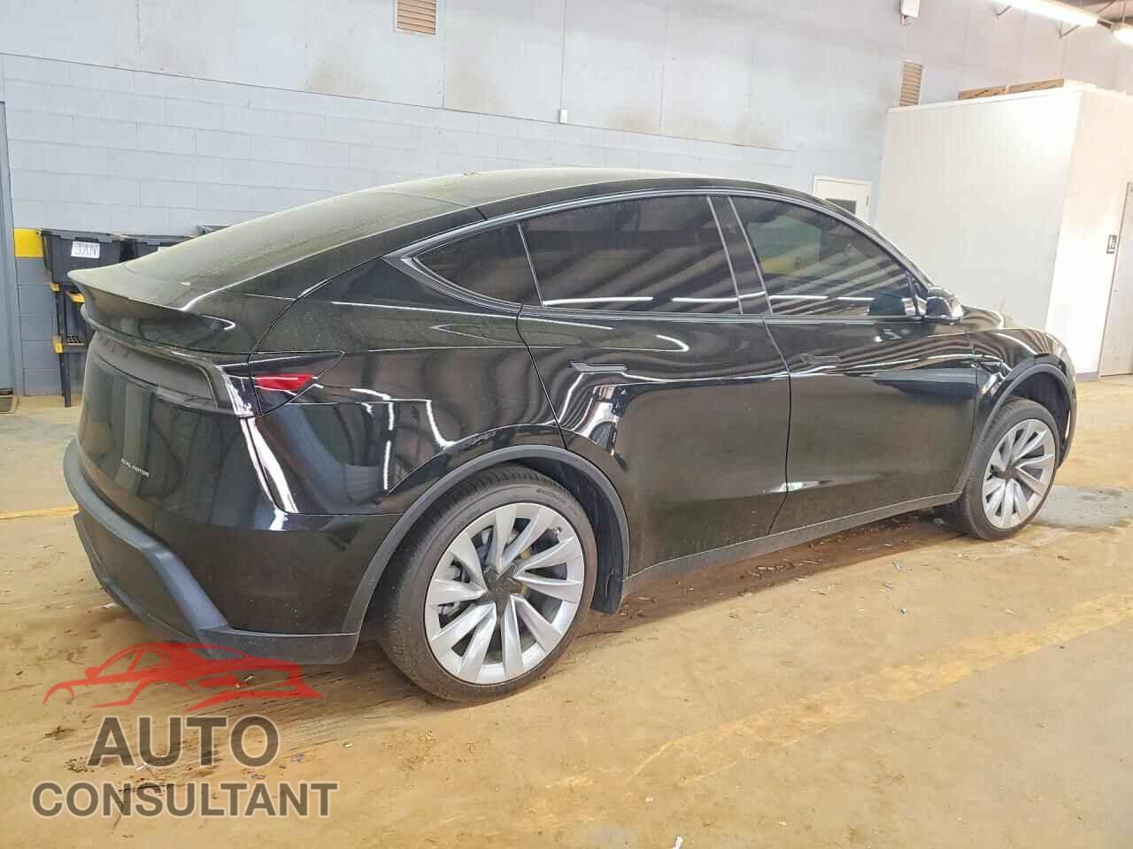 TESLA MODEL Y 2026 - 7SAYGDEE3TA454873