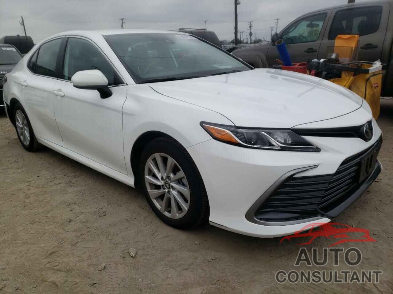 TOYOTA CAMRY 2022 - 4T1C11AK7NU673766