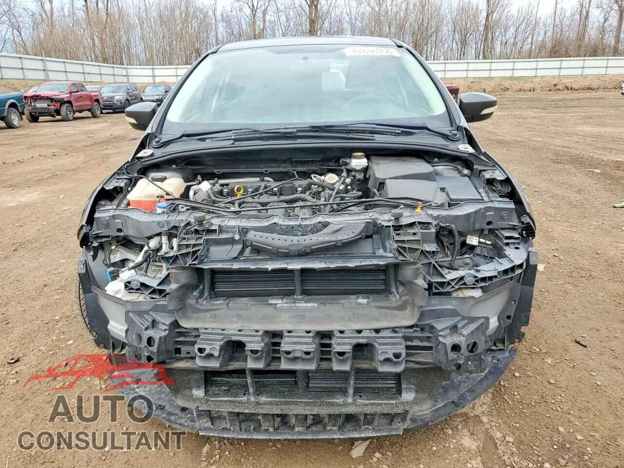 FORD FOCUS 2017 - 1FADP3F29HL319923