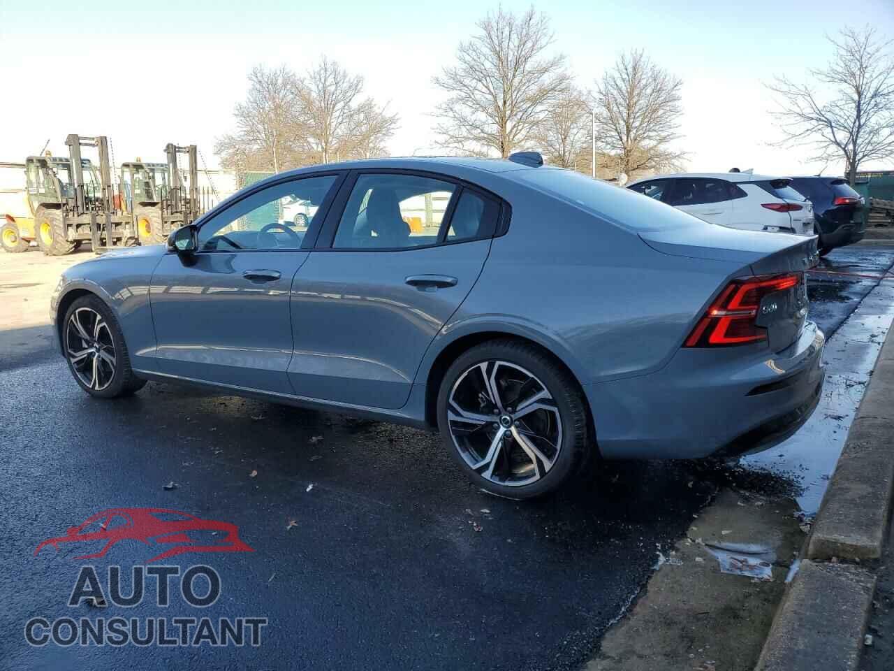 VOLVO S60 CORE 2024 - 7JRL12TK3RG324195