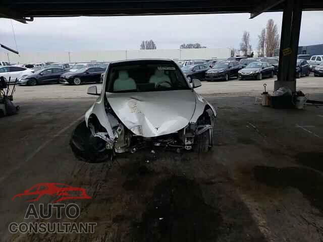 TESLA MODEL Y 2024 - 7SAYGDED2RF077262