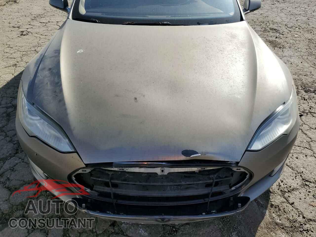 TESLA MODEL S 2014 - 5YJSA1H19EFP55892