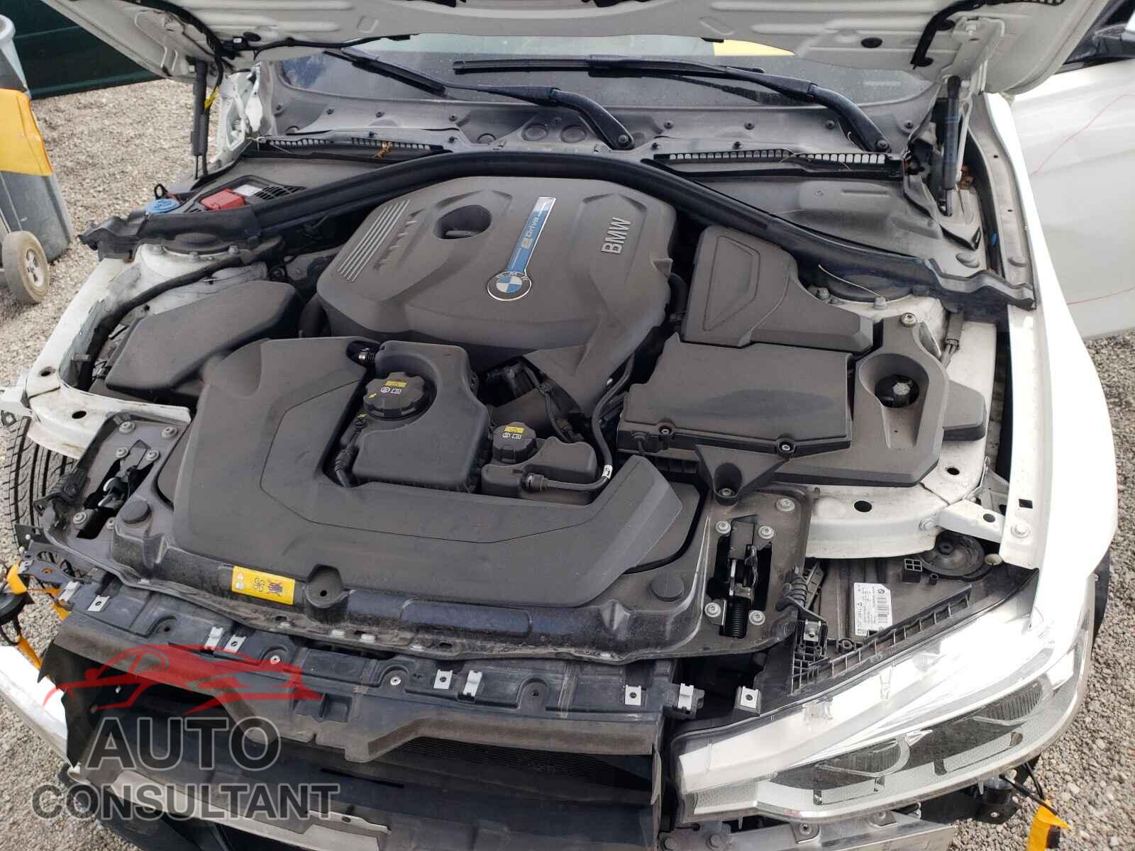 BMW 3 SERIES 2017 - WBA8E1C57HK480066