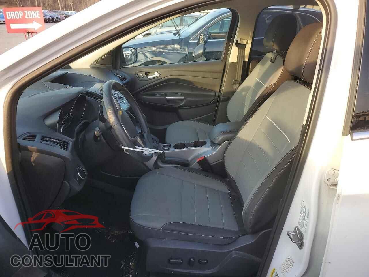 FORD ESCAPE 2015 - 1FMCU9G97FUB32695