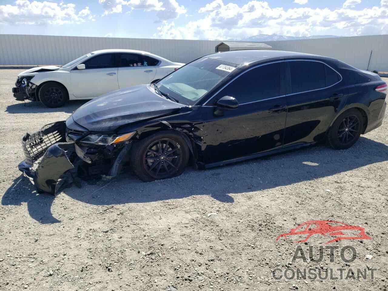 TOYOTA CAMRY 2018 - 4T1B11HK1JU032074