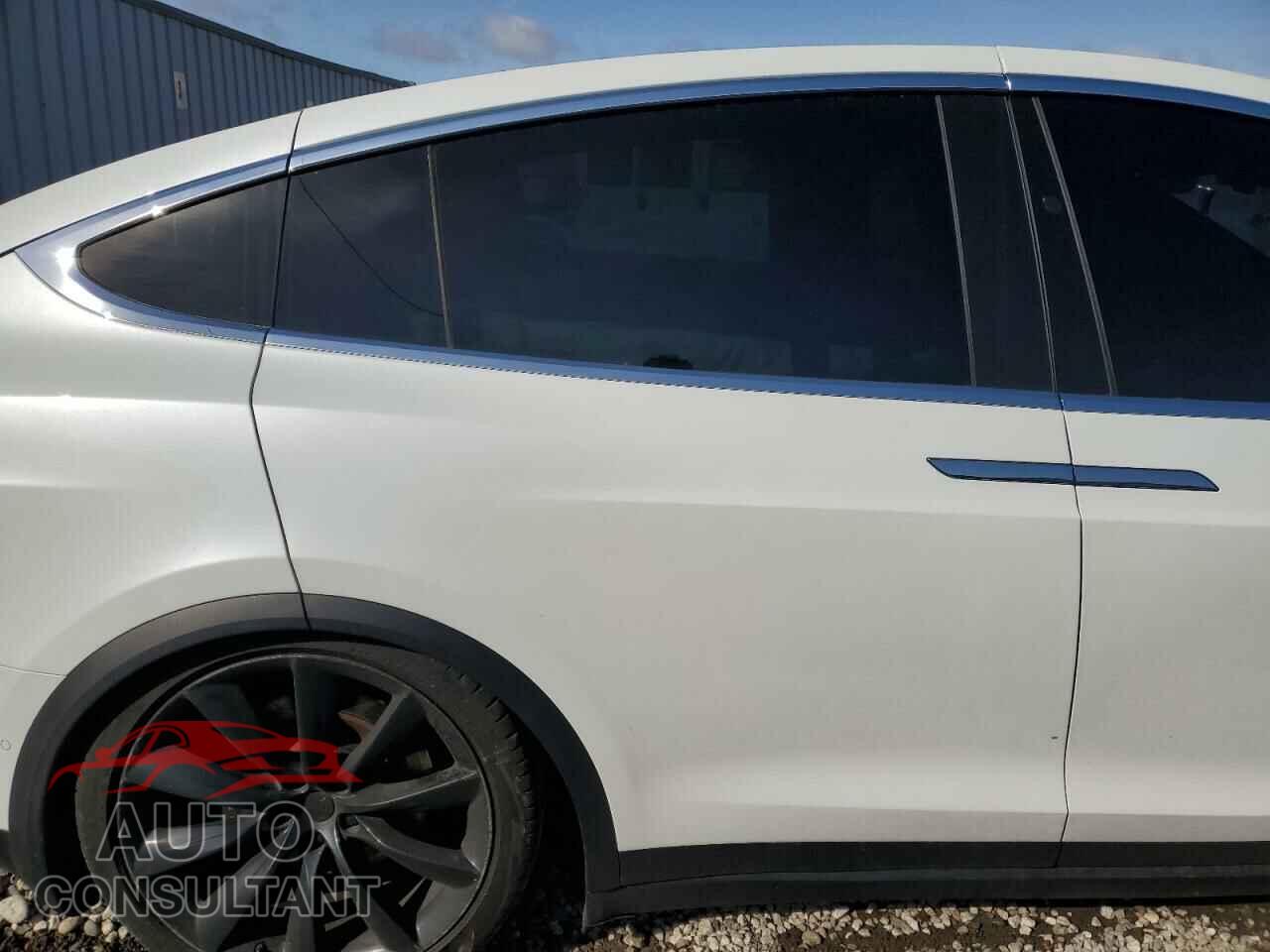 TESLA MODEL X 2017 - 5YJXCBE21HF054304