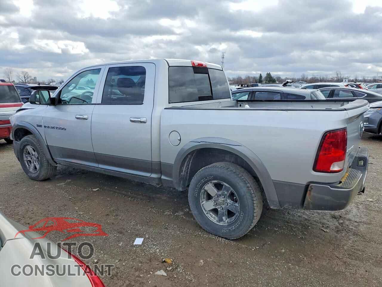 DODGE RAM 1500 2012 - 1C6RD7LT5CS273753