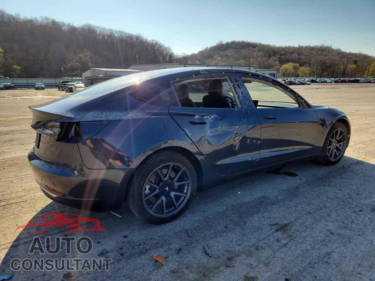 TESLA MODEL 3 2023 - 5YJ3E1EA5PF469621