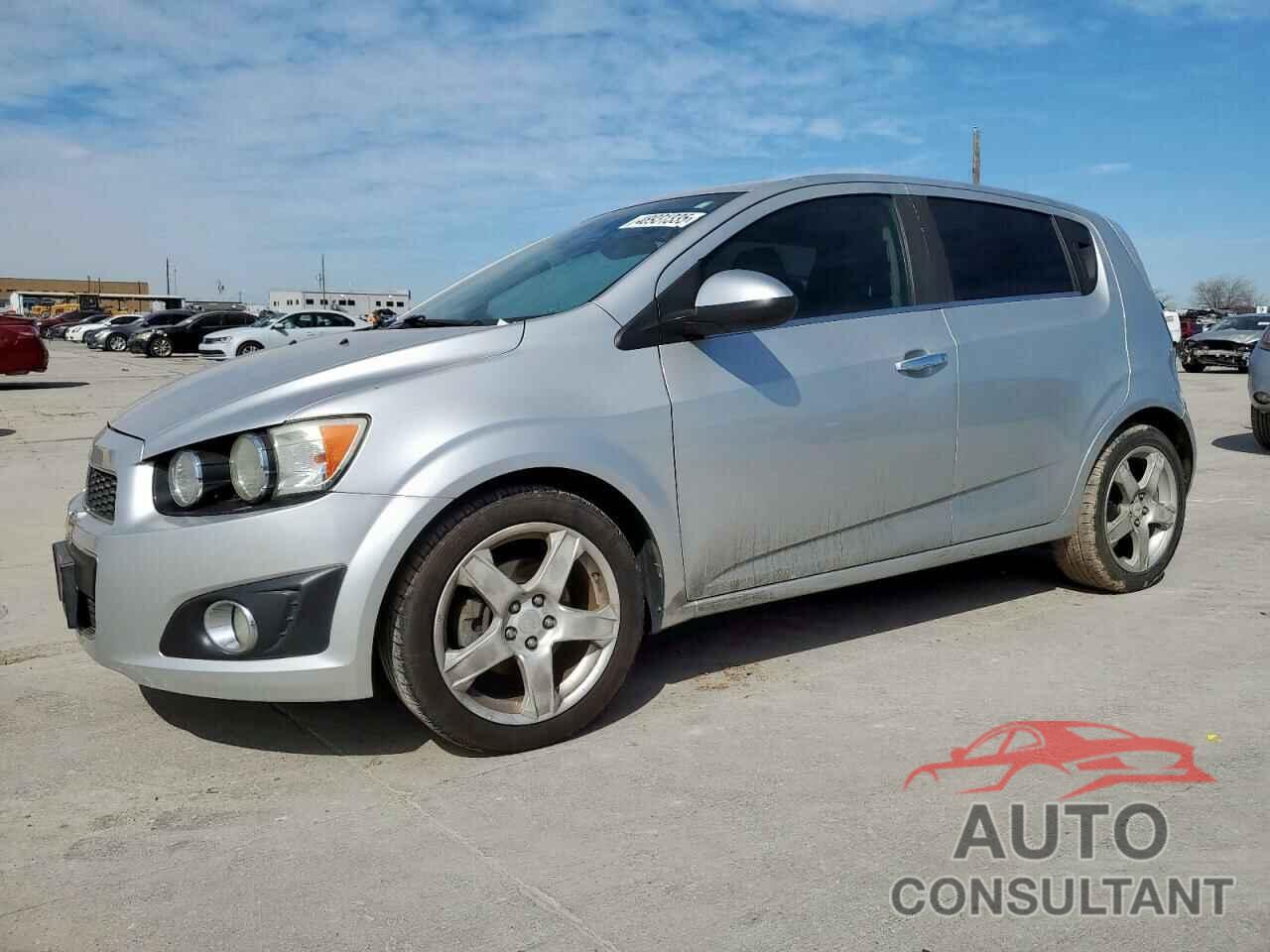 CHEVROLET SONIC 2013 - 1G1JE6SH2D4116528