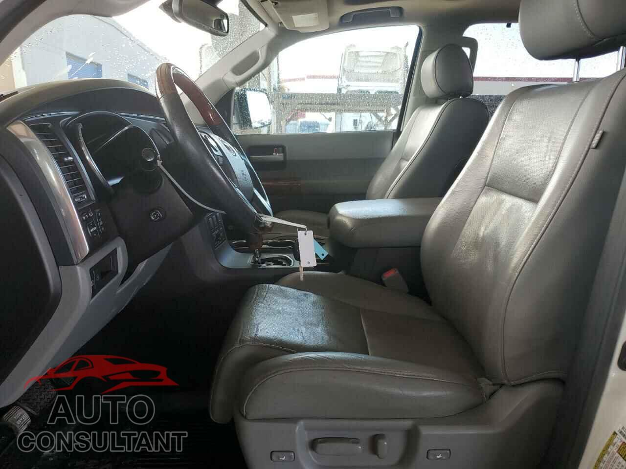 TOYOTA SEQUOIA 2018 - 5TDDY5G17JS165287