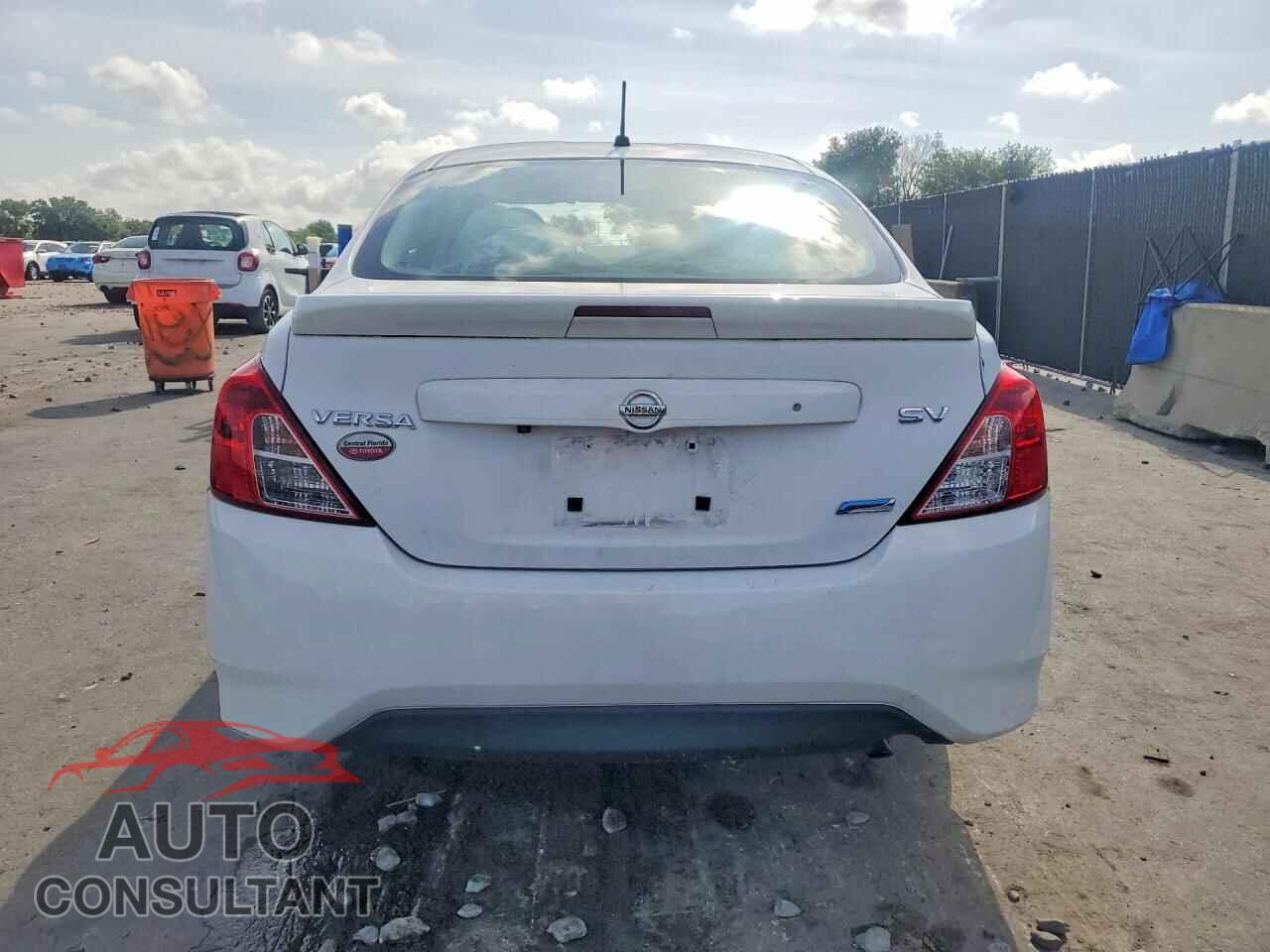 NISSAN VERSA 2019 - 3N1CN7AP3KL852810