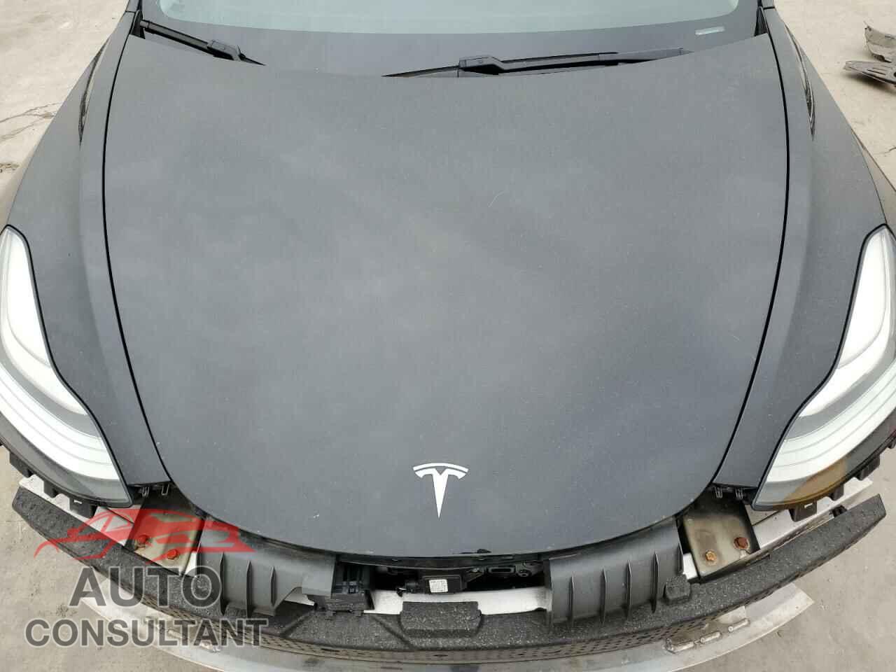 TESLA MODEL 3 2018 - 5YJ3E1EB2JF118732