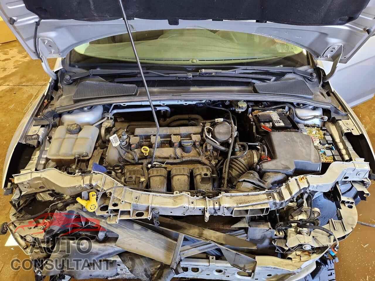 FORD FOCUS 2014 - 1FADP3E29EL402362