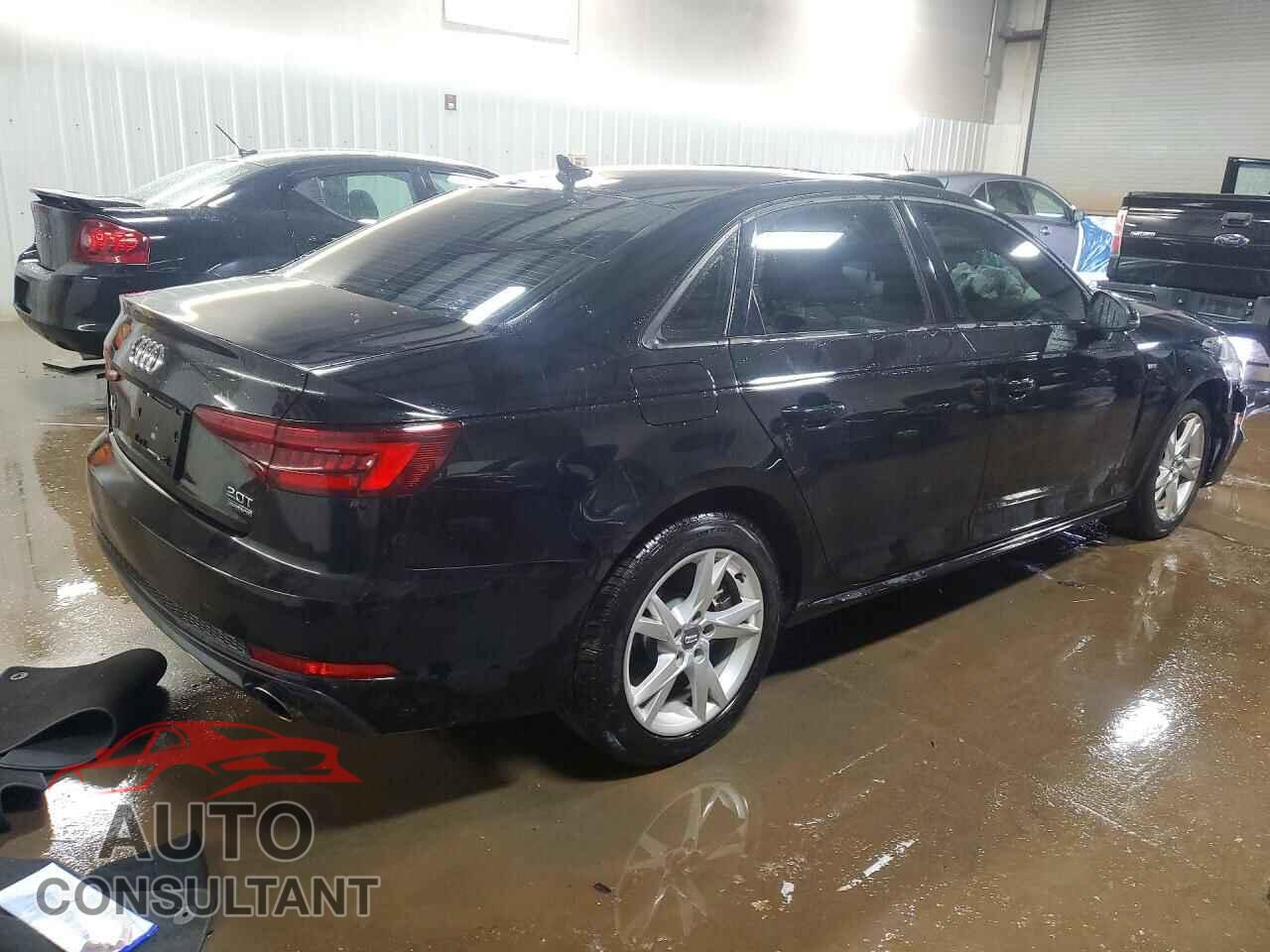 AUDI A4 2018 - WAUDNAF42JA124170