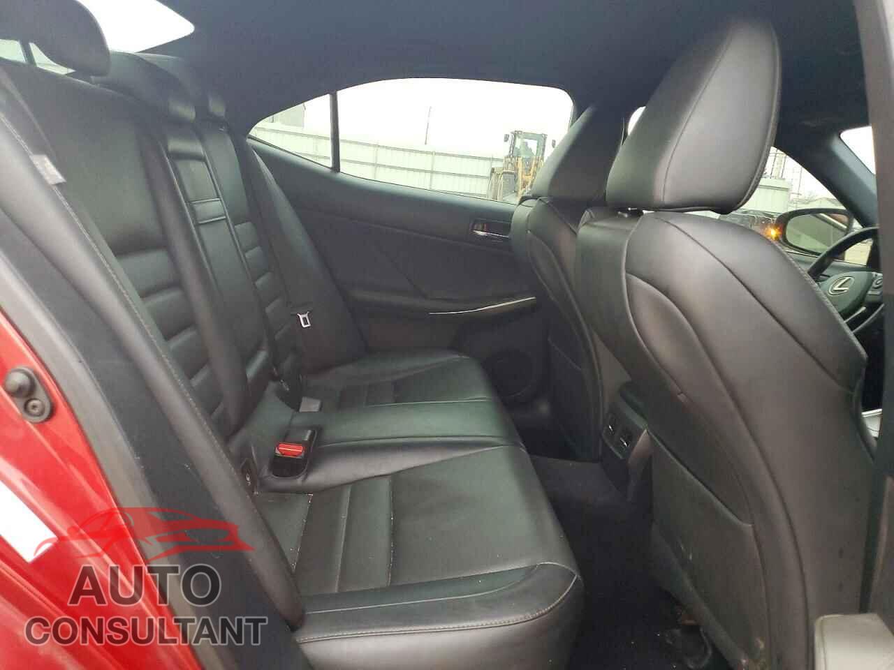 LEXUS IS 2014 - JTHCE1D21E5004017