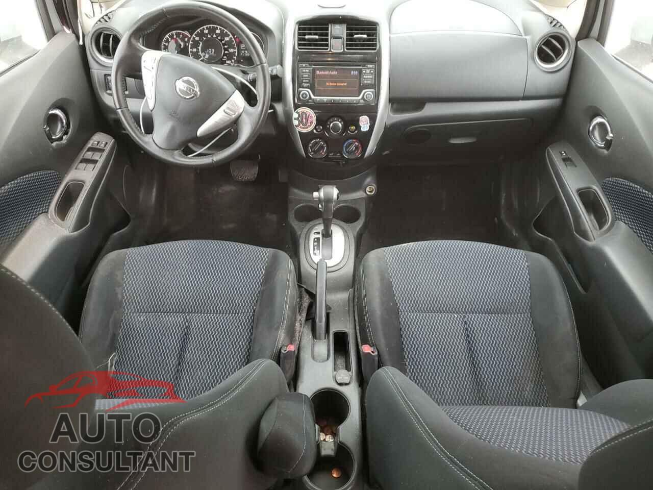 NISSAN VERSA 2017 - 3N1CE2CP3HL357578