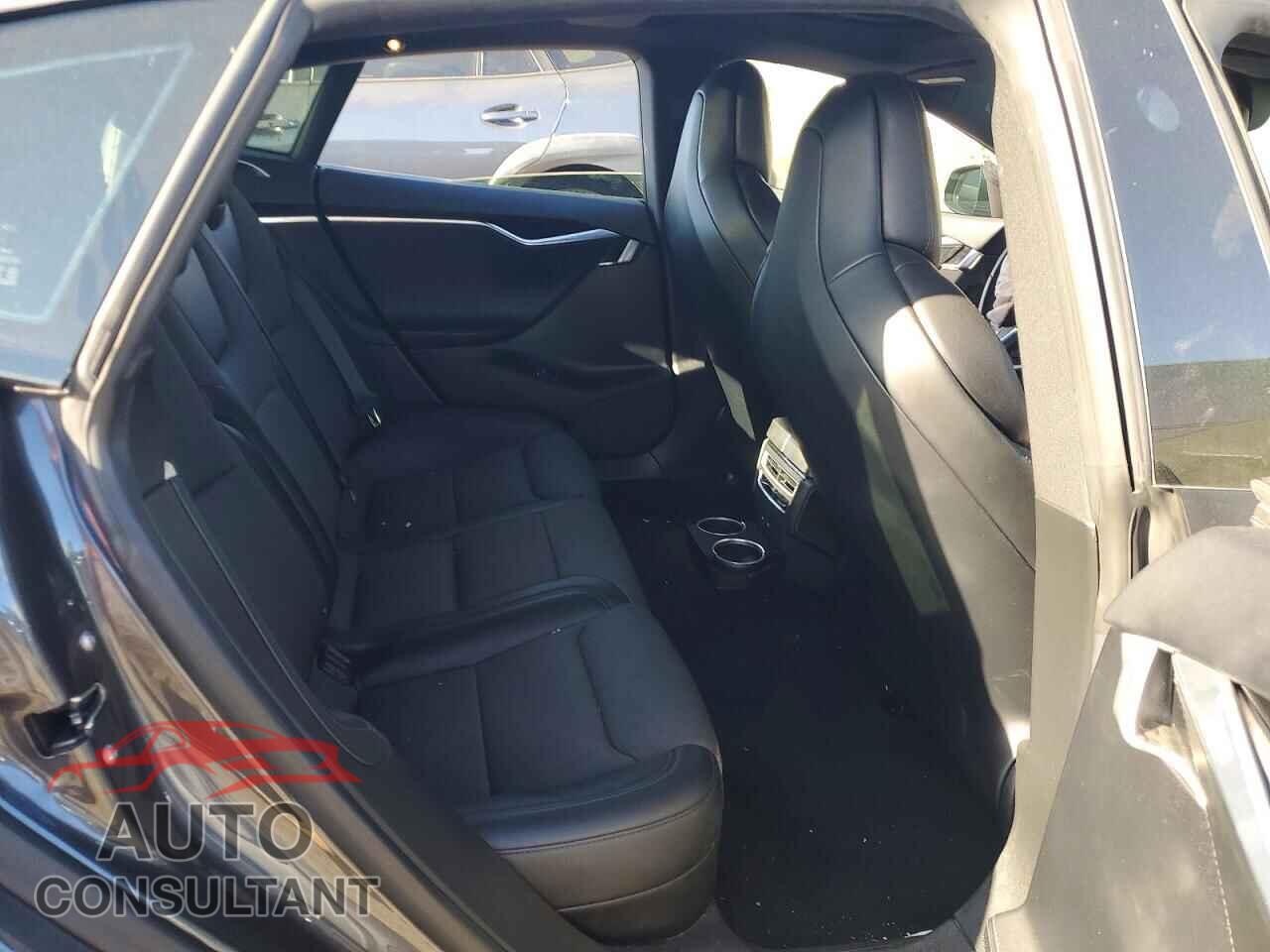 TESLA MODEL S 2018 - 5YJSA1E47JF243878