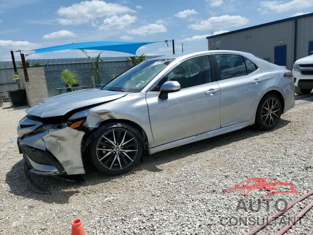 TOYOTA CAMRY 2021 - 4T1G11AK0MU490421