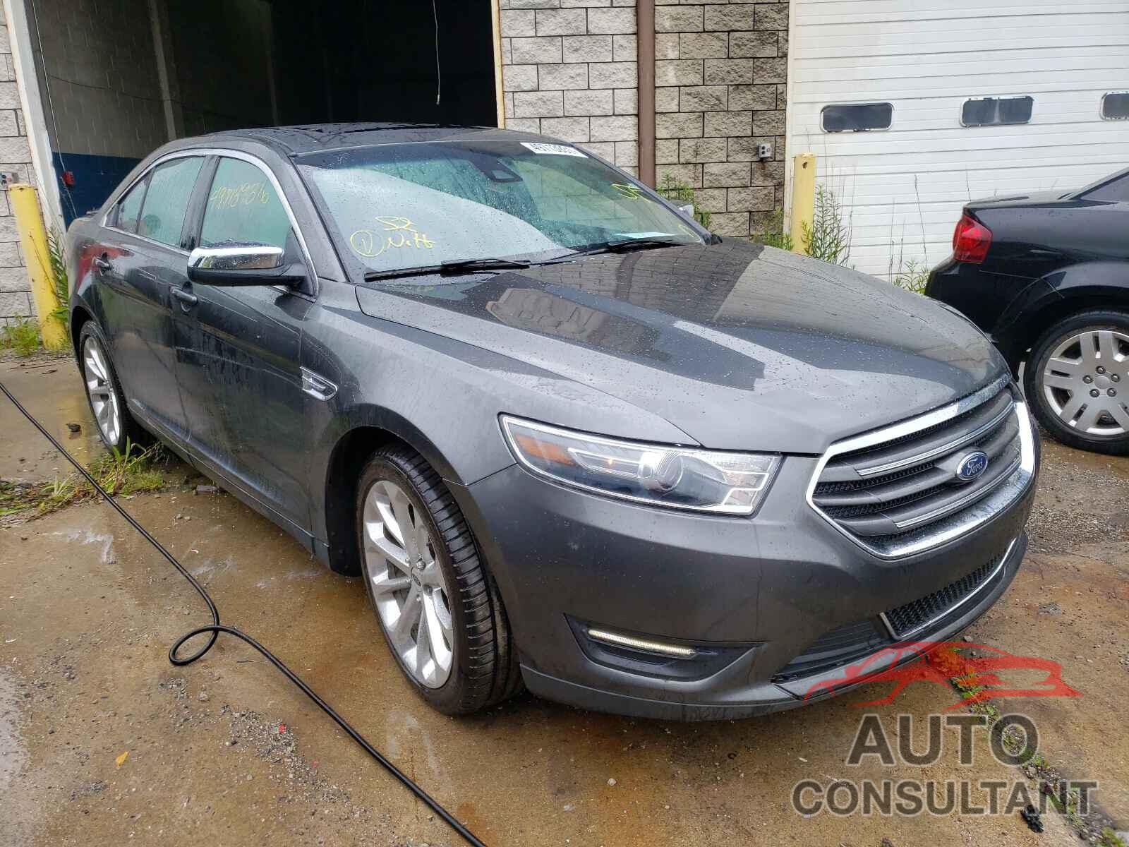 FORD TAURUS 2018 - 1FAHP2J86JG124237