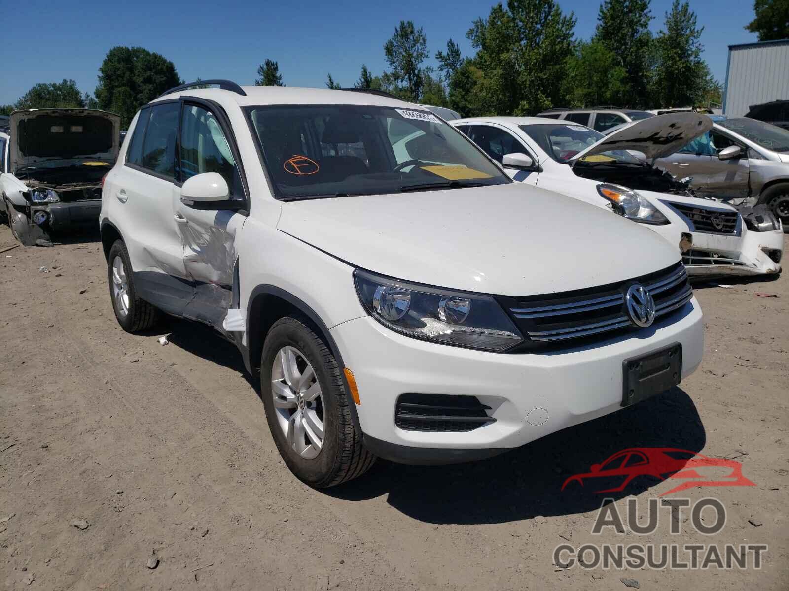 VOLKSWAGEN TIGUAN 2017 - WVGBV7AX4HK024943