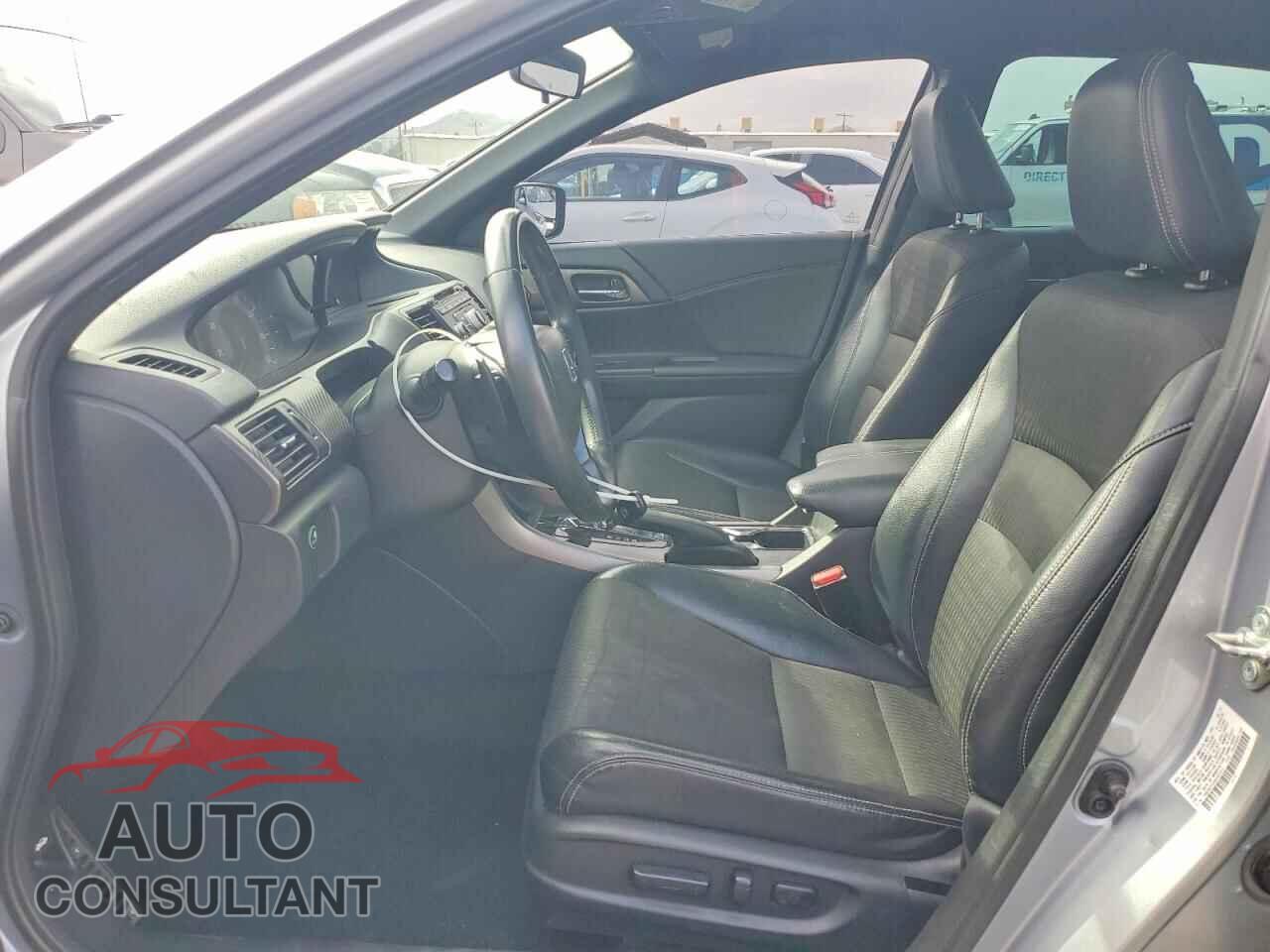HONDA ACCORD 2017 - 1HGCR2F5XHA065320