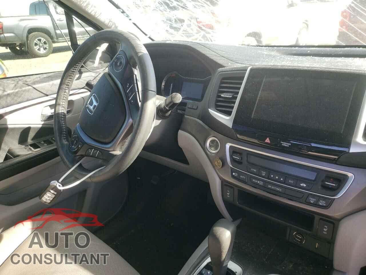 HONDA RIDGELINE 2017 - 5FPYK3F63HB002971