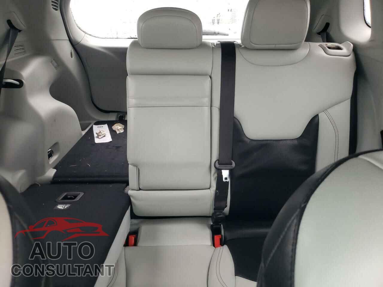 JEEP COMPASS 2018 - 3C4NJCCB4JT357994