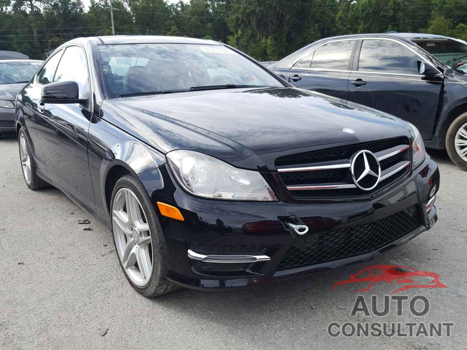 MERCEDES-BENZ C 250 2015 - WDDGJ4HB7FG442076