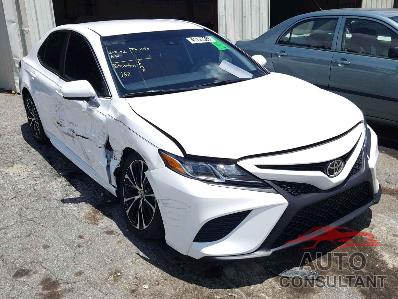 TOYOTA CAMRY 2018 - 4T1B11HKXJU045857