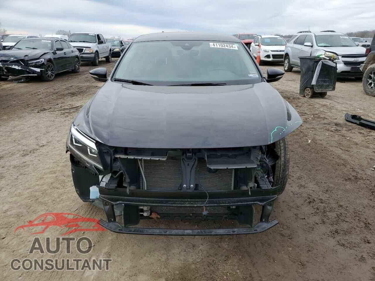 VOLKSWAGEN PASSAT 2020 - 1VWSA7A39LC018004