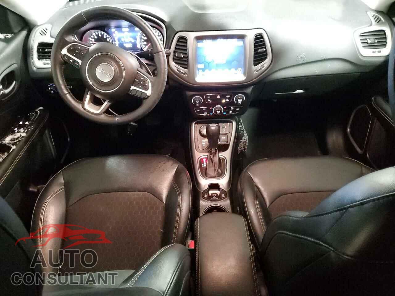 JEEP COMPASS 2018 - 3C4NJDBB8JT103471