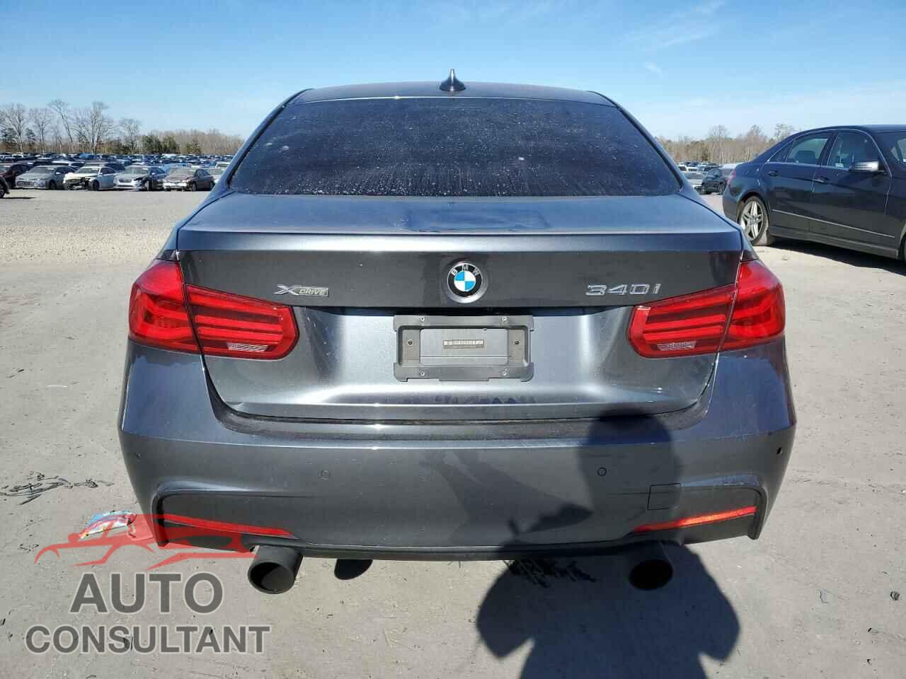 BMW 3 SERIES 2016 - WBA8B7G58GNT95983