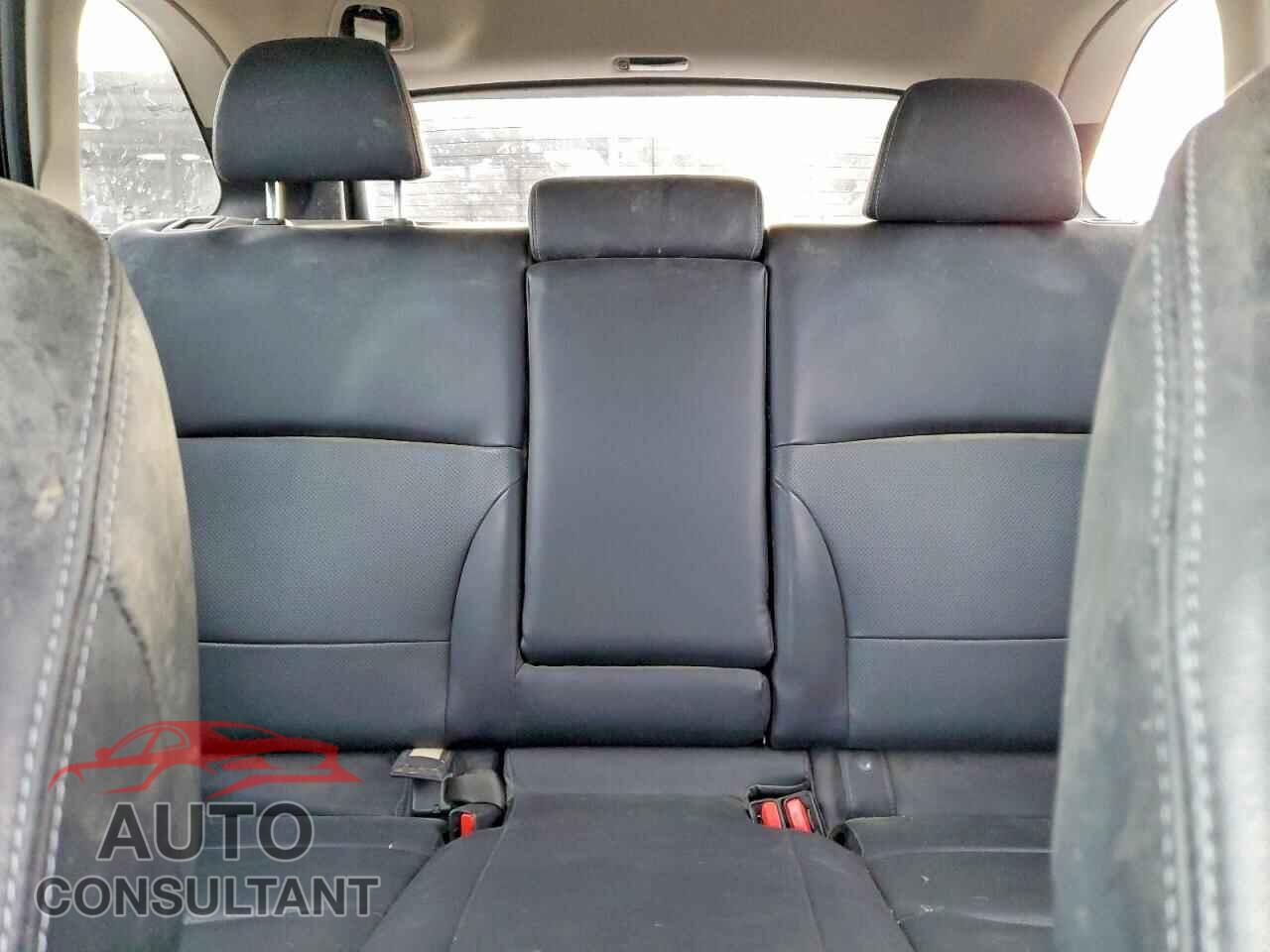 SUBARU OUTBACK 2018 - 4S4BSAKC2J3281990