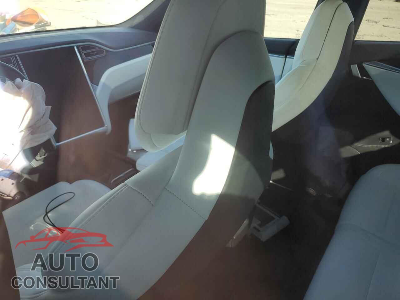 TESLA MODEL S 2017 - 5YJSA1E21HF213624