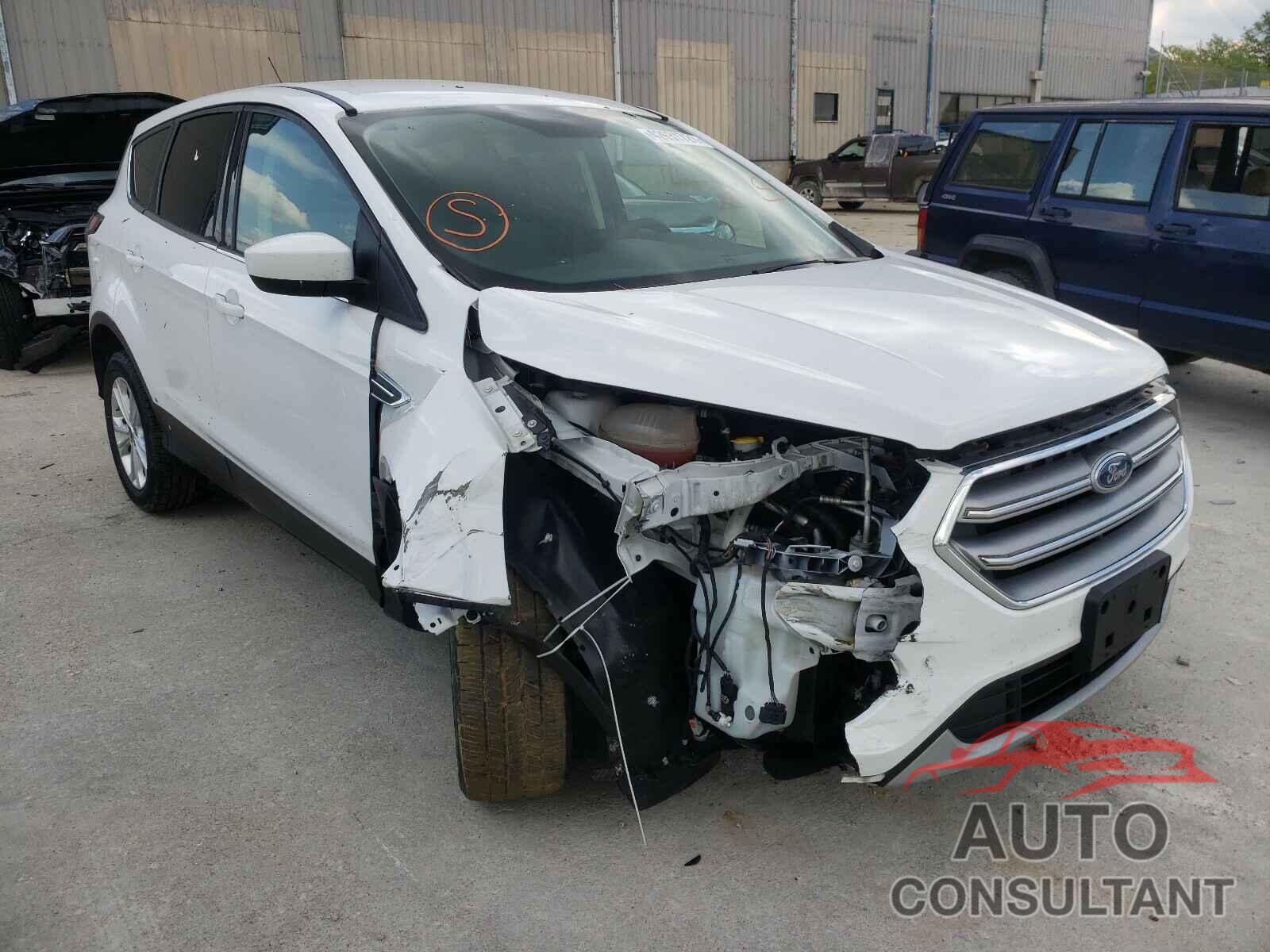 FORD ESCAPE 2017 - 1FMCU0GD9HUE39076