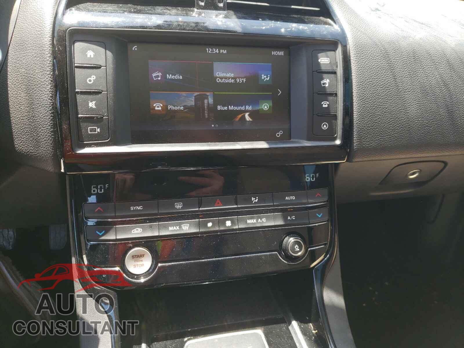 JAGUAR XE 2017 - SAJAR4BG7HA976201
