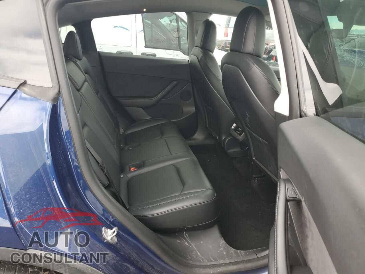 TESLA MODEL Y 2022 - 7SAYGDEE9NF386939