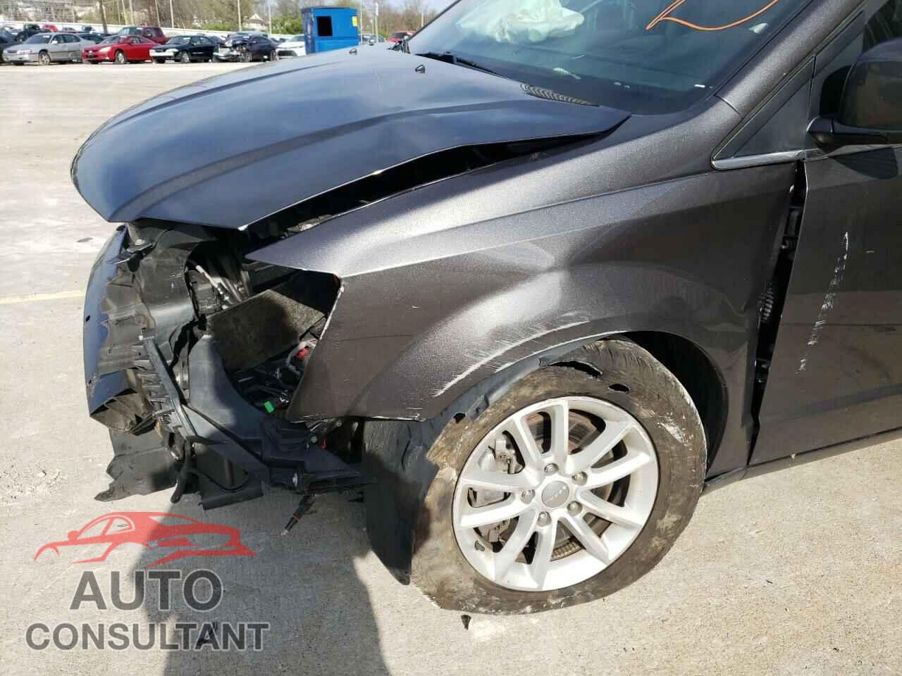 DODGE GRAND CARA 2019 - 2C4RDGCG6KR612158