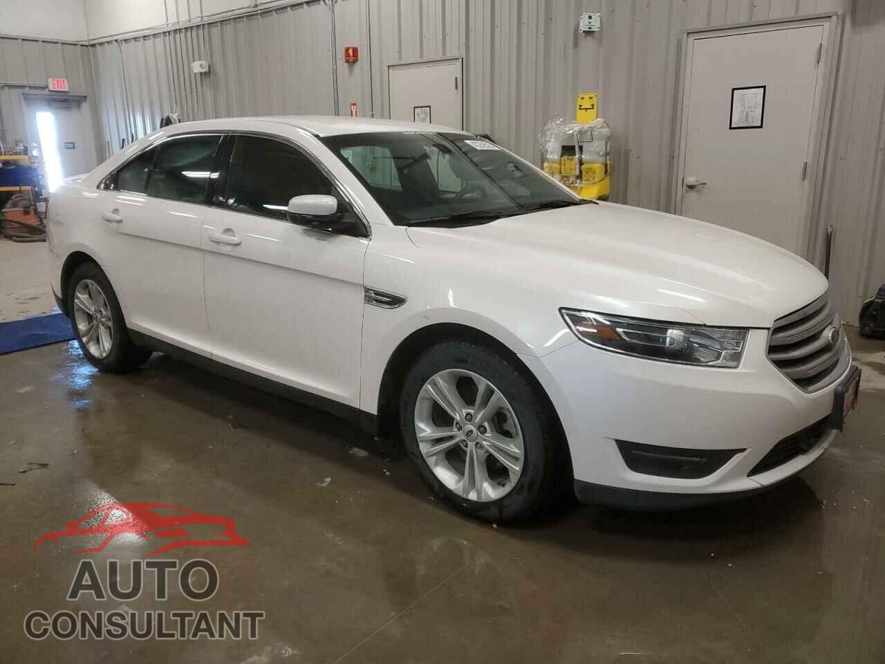 FORD TAURUS 2015 - 1FAHP2E80FG181955
