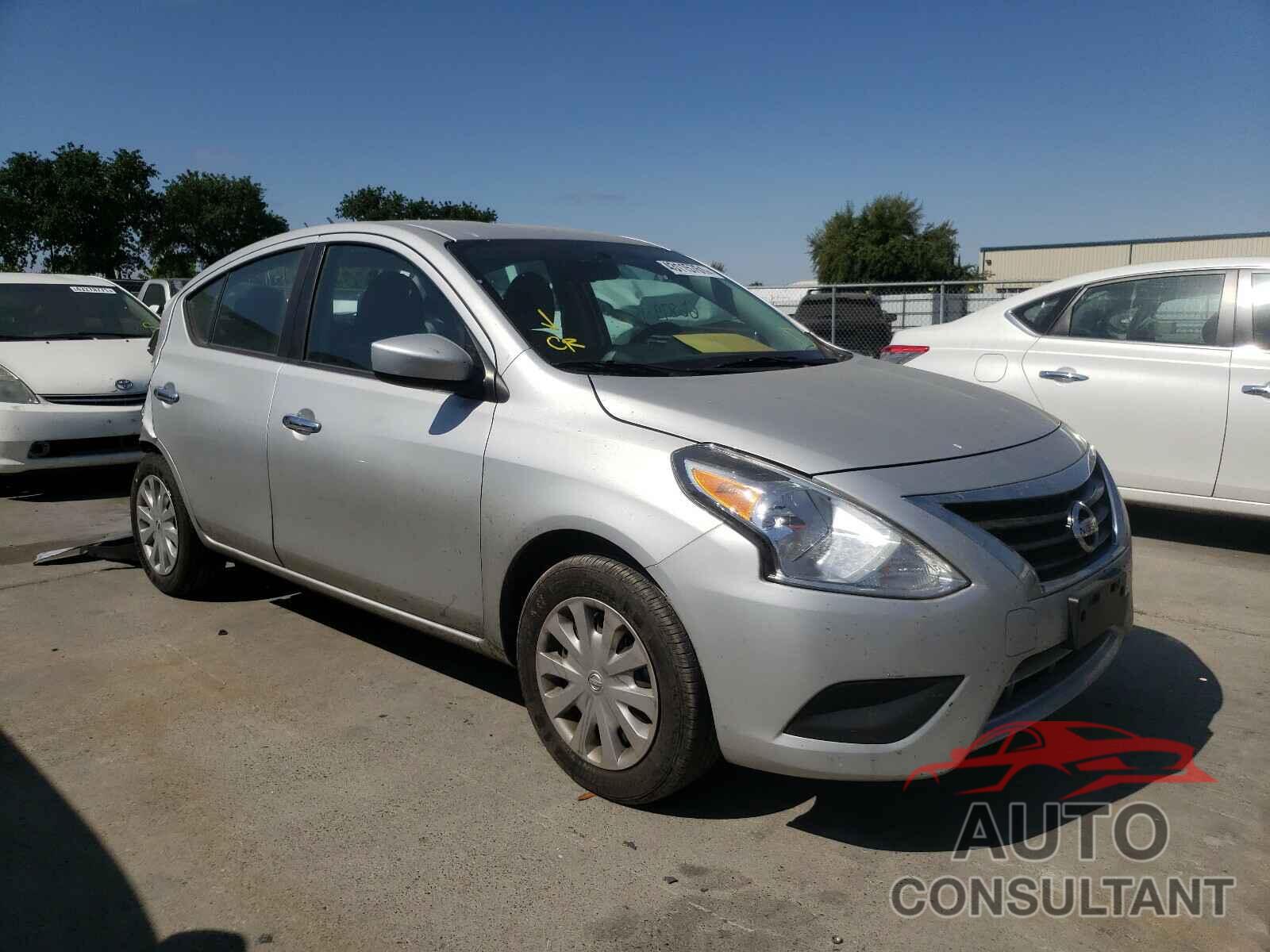 NISSAN VERSA 2018 - 3N1CN7APXJL881736