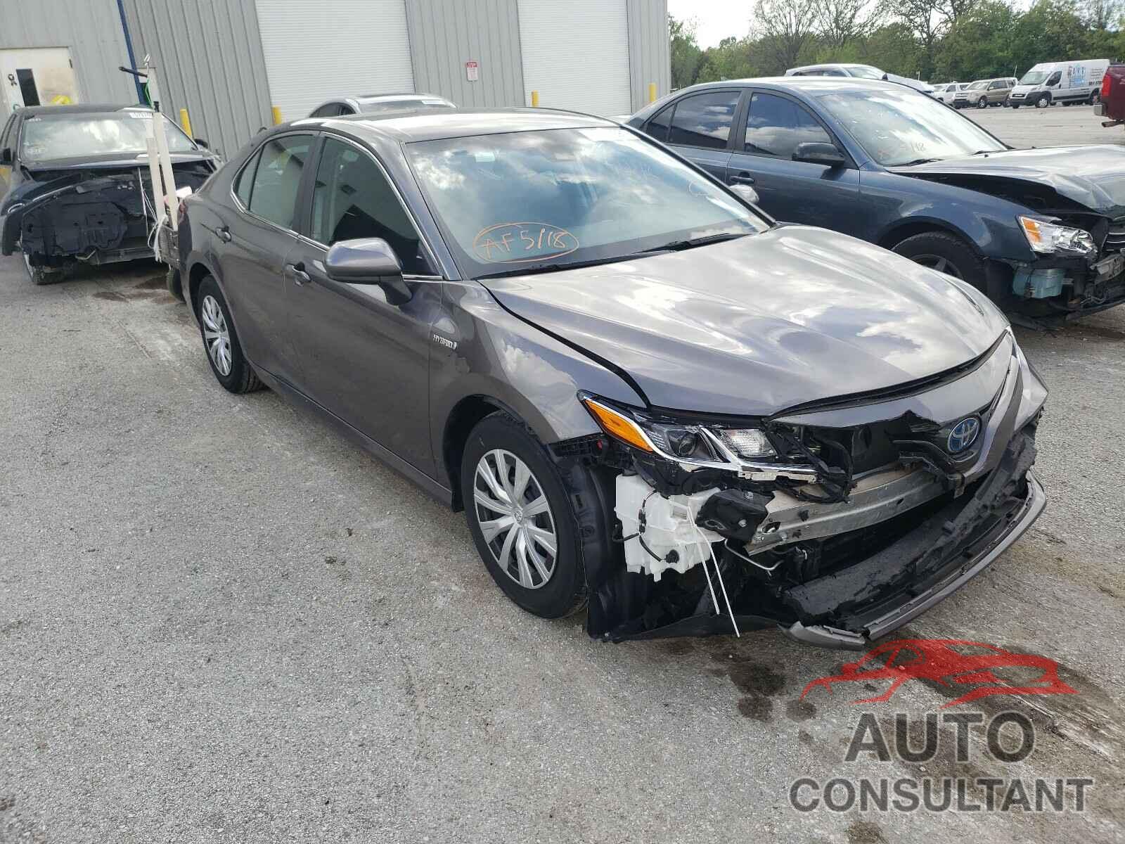TOYOTA CAMRY 2018 - 4T1B31HK8JU004640