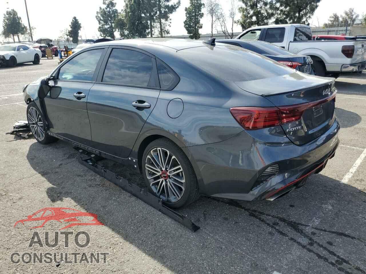 KIA FORTE 2023 - 3KPF44AC8PE581845