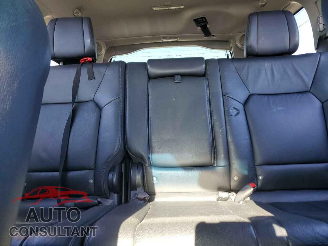 HONDA PILOT 2013 - 5FNYF4H97DB085311