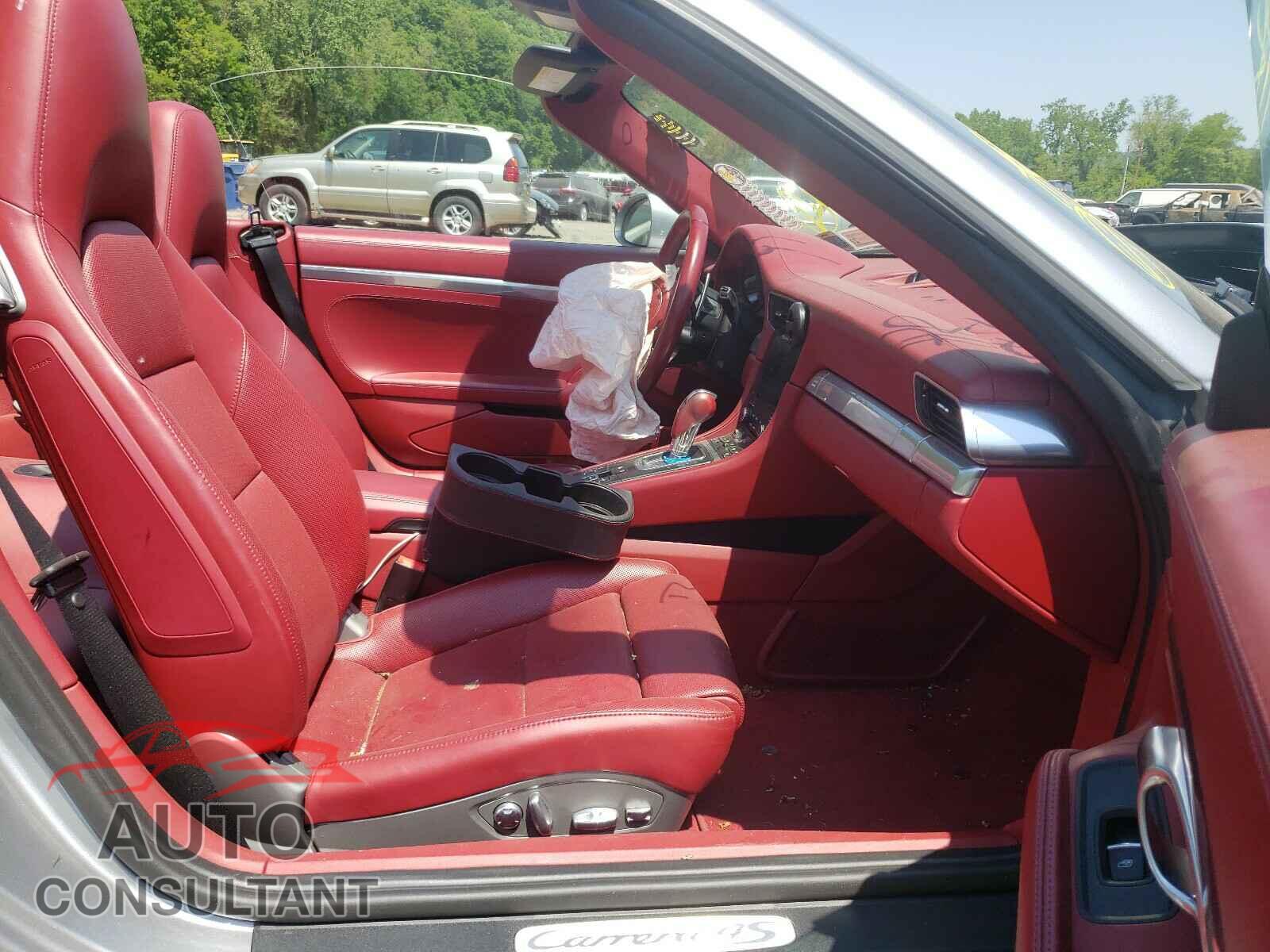 PORSCHE 911 2017 - WP0CB2A97HS155175