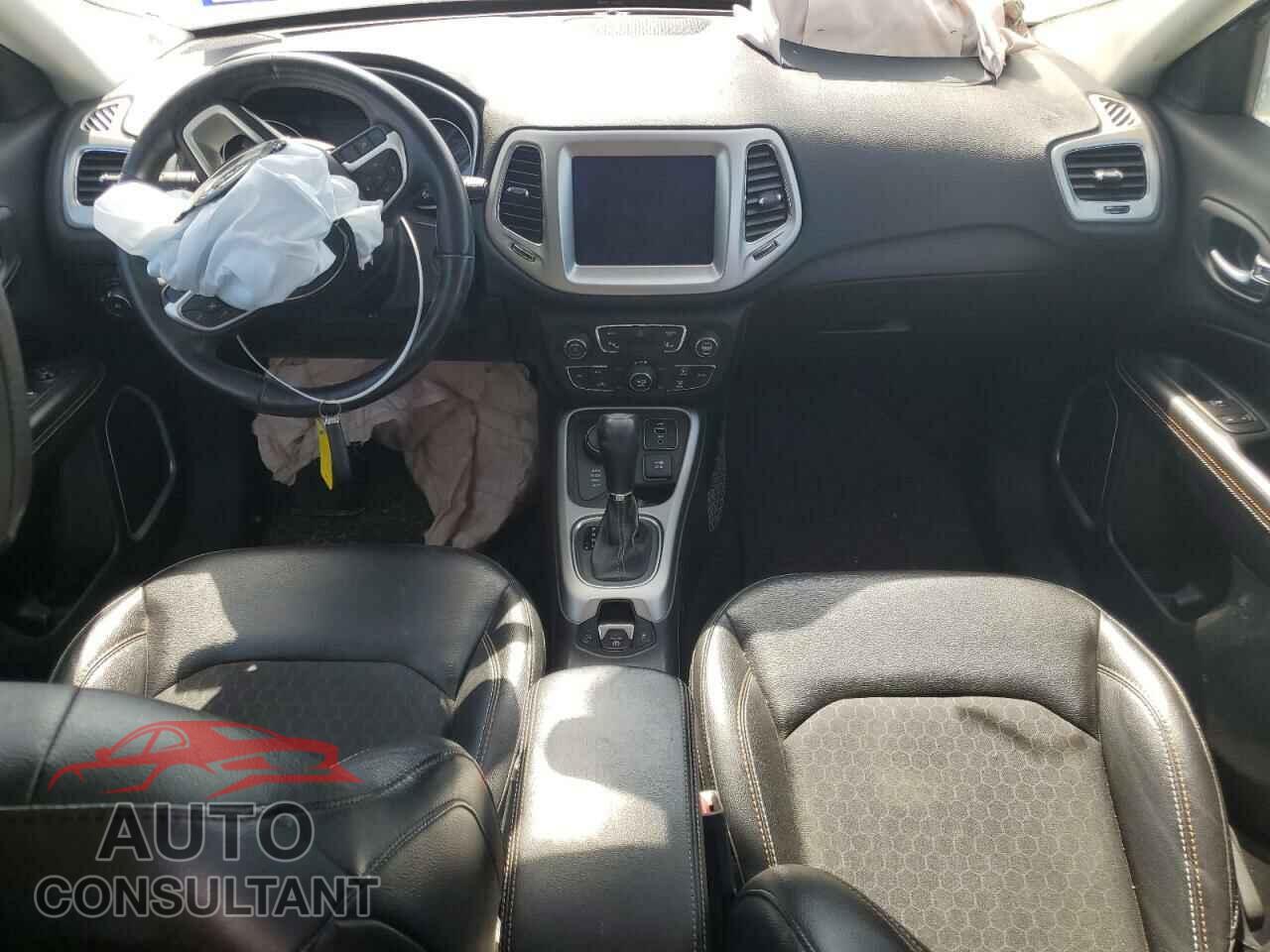 JEEP COMPASS 2018 - 3C4NJDBB3JT393103