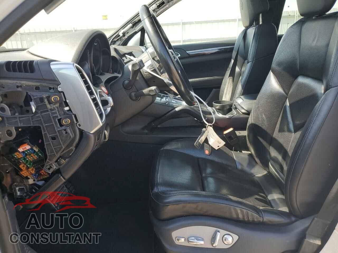 PORSCHE CAYENNE 2017 - WP1AA2A23HKA85721