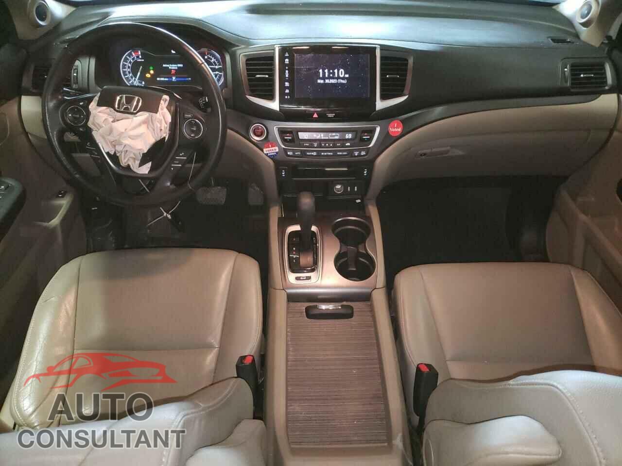 HONDA PILOT 2017 - 5FNYF6H55HB067517